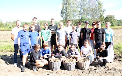 „Wykopki” – tradycje naszych dziadków. Inicjatywa realizowana przez Szkołę podstawową w Korytkowie Dużym